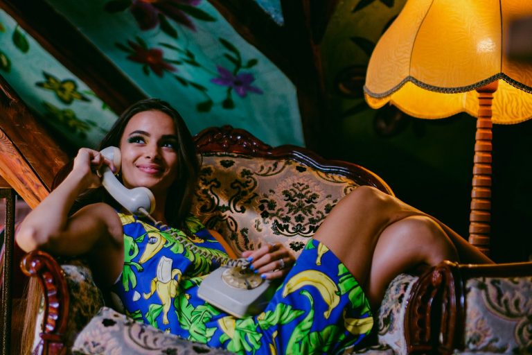 Read more about the article Изабел Овчарова за видеата, книгите, позитивното съдържание и как да останем себе си