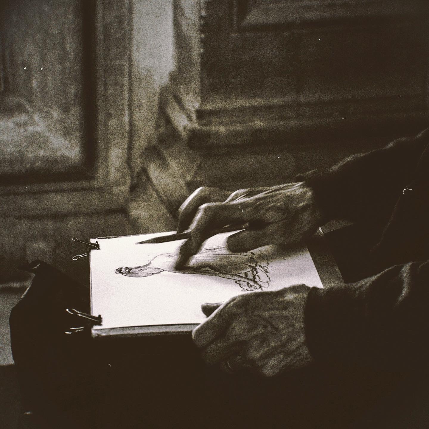 Read more about the article Vive la vie или как да се потопиш в сърцето на Париж с малко сарказъм